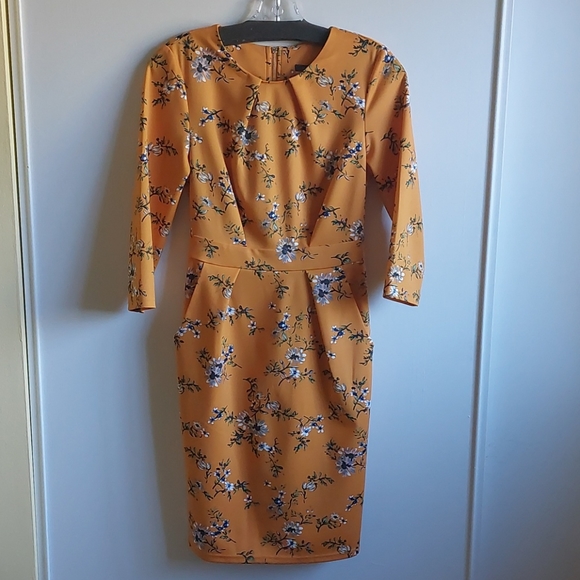 Suzy Shier Dresses & Skirts - Medium yellow dress